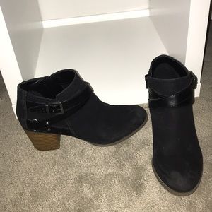 Indigo rd. Black booties size 8